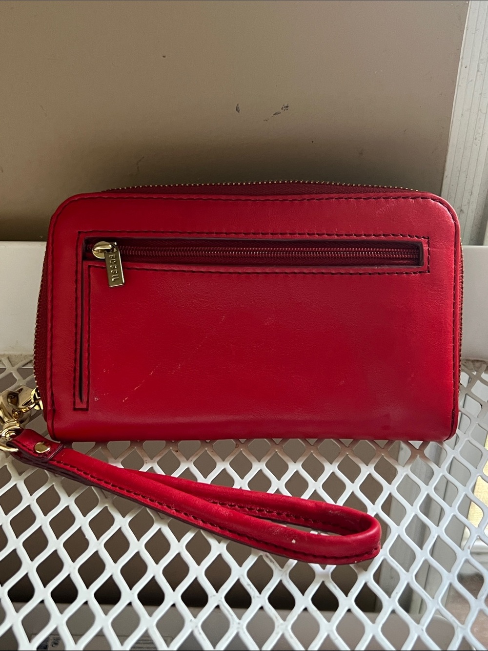FOSSIL RED WRiSTLET. - Picture 11 of 13